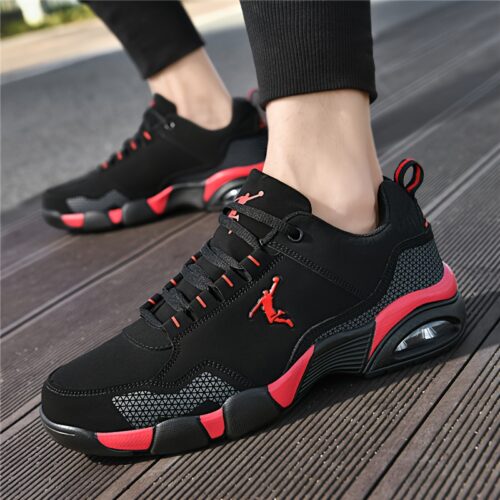 product-fancy-5d32d6c0-17ba-4f01-aff4-3572fe4ef466 Chaussures de basket-ball pour hommes - Baskets rembourrées