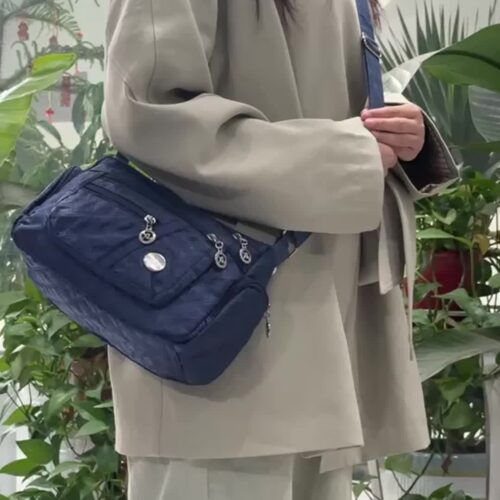 Sac Bandoulière Carré Unisexe en Tissu Oxford Alliez style et praticité avec ce sac à épaule unique grand format, conçu pour les hommes et les femmes.