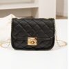 Nouveau Sac à Bandoulière Tendance Décontracté à la Mode pour Femme Lock Cover, Sac Polyvalent Simple pour Trajets Quotidiens, Vacances et Voyages