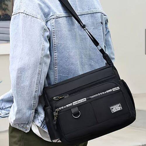 Craquez pour nos sacs bandoulière tendance et pratiques ! Légers, réglables et multi-poches, ils accompagnent toutes vos sorties au quotidien.