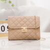 Sac à Main Tendance au Design Niche : L'Accessoire Chic avec Anneau et Chaîne