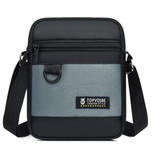 Cette pochette bandoulière pour homme est conçue pour offrir une solution de rangement compacte, pratique et polyvalente au quotidien.