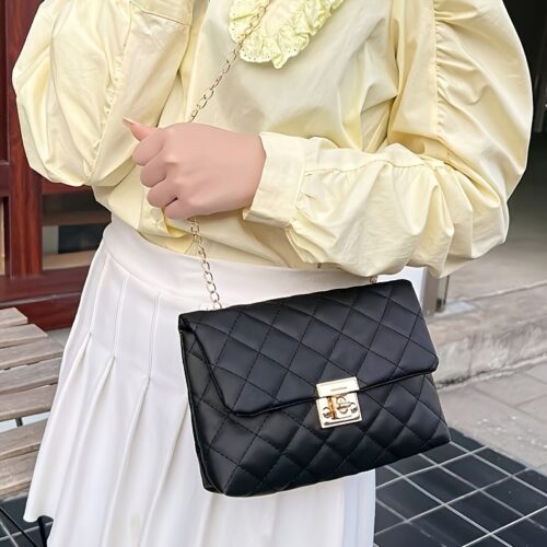 Sac à Main Tendance au Design Niche : L'Accessoire Chic avec Anneau et Chaîne