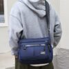 Craquez pour nos sacs bandoulière tendance et pratiques ! Légers, réglables et multi-poches, ils accompagnent toutes vos sorties au quotidien.