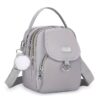 Apportez une touche de style décontracté et estival à votre collection avec ce lot de 2 pièces (comprenant un sac carré et son accessoire coordonné.