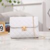 Sac à Main Tendance au Design Niche : L'Accessoire Chic avec Anneau et Chaîne
