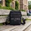 Sac bandoulière homme grand format en Oxford – Tendance, vertical et pratique au quotidien.