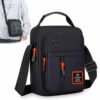 Sac à Main & Bandoulière Urbain pour Homme  Organisation optimale : Ses multiples poches compartimentées accueillent facilement tous vos essentiels (portefeuille, clés, mini-tablette, etc.).
