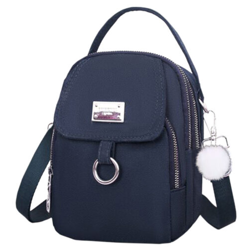 Apportez une touche de style décontracté et estival à votre collection avec ce lot de 2 pièces (comprenant un sac carré et son accessoire coordonné.