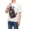 Sac sling homme rétro en cuir de vachette