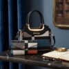 Le sac fourre-tout spacieux et élégant