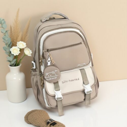 Sac à Dos Tendance en Nylon Léger et Spacieux